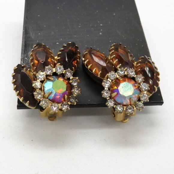 Vintage Clip On Earrings Rootbeer Brown Aurora Borealis Rhinestone Prong Setting - Picture 2 of 7